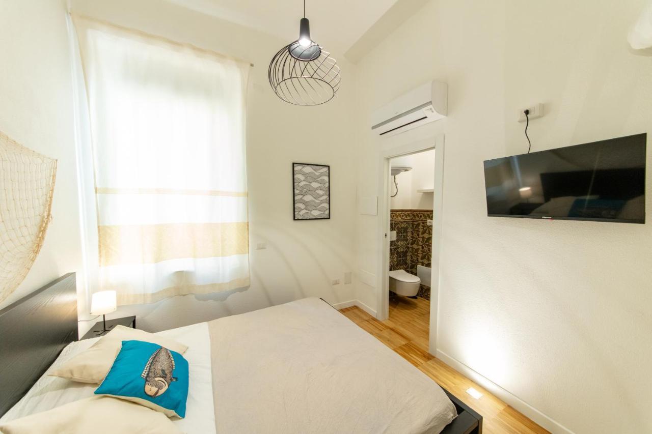Lele'S Rooms Cagliari Buitenkant foto