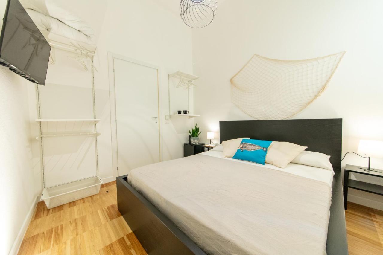 Lele'S Rooms Cagliari Buitenkant foto